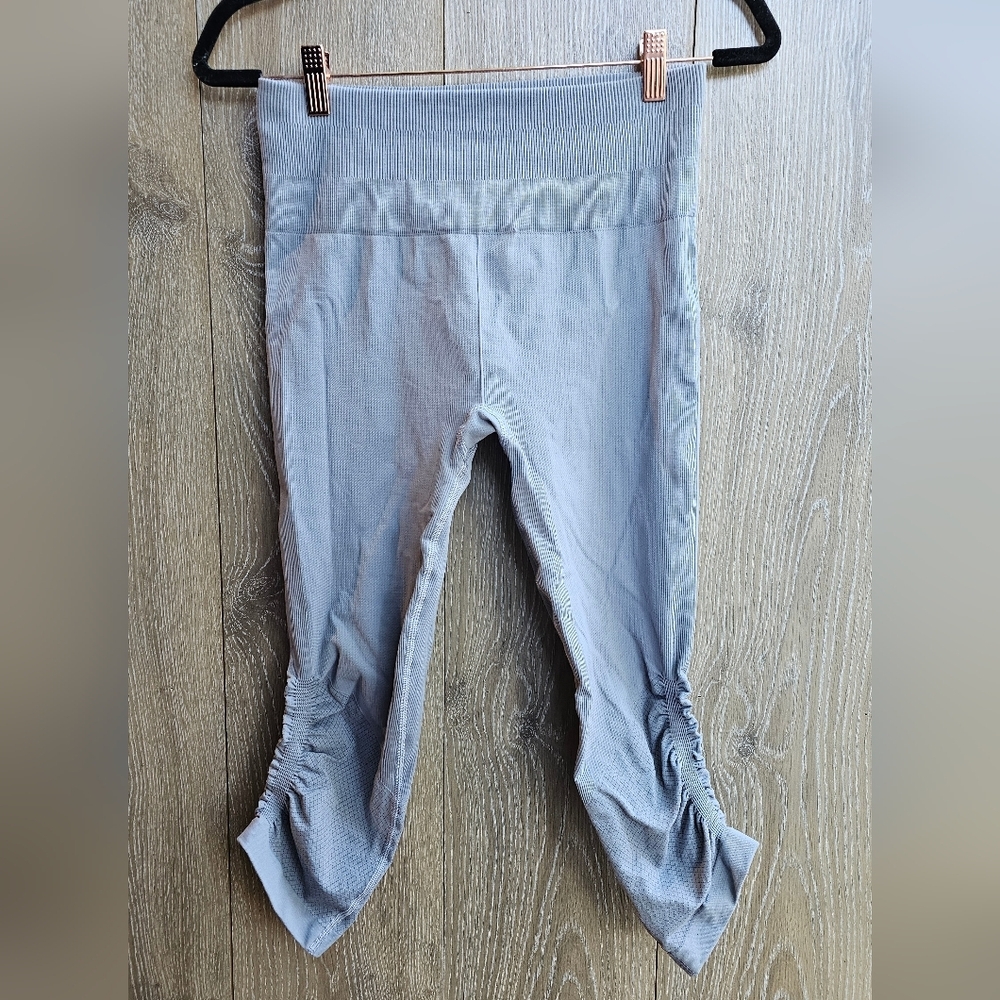 Lululemon Awakening Crop 17" 2017 - Picture 2 of 6